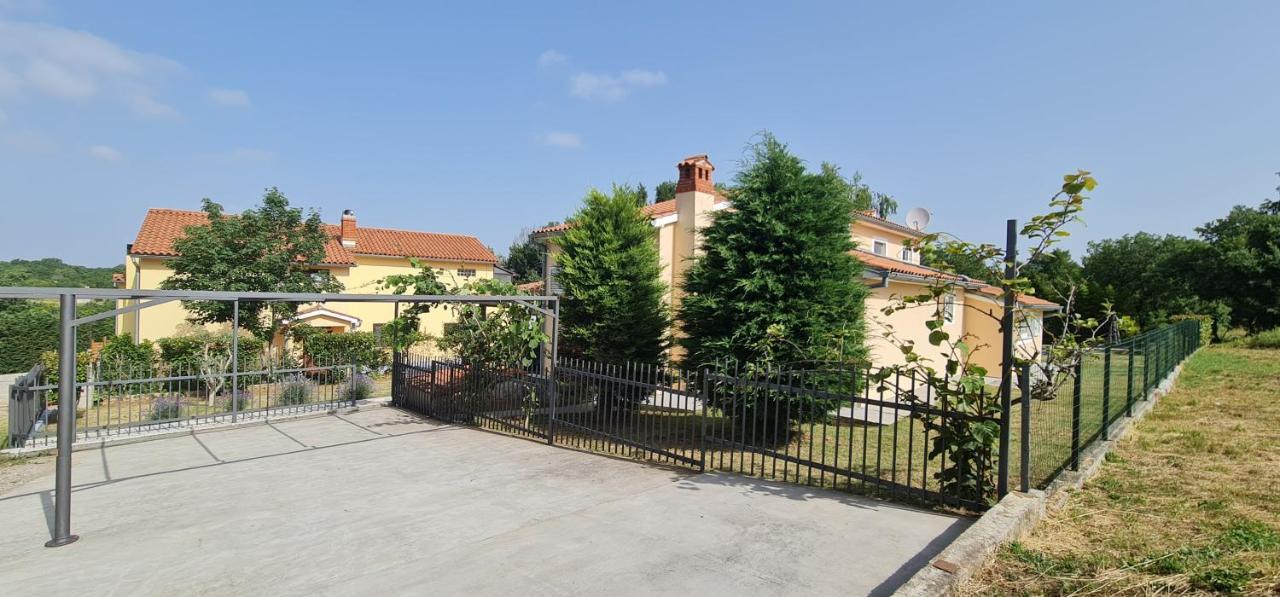Sunny Garden Villa With Pool Loborika Εξωτερικό φωτογραφία